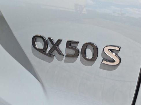 Certified 2025 INFINITI QX50 Sport image 6