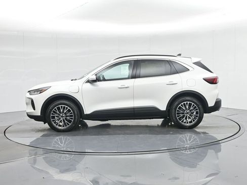New 2025 Ford Escape SE image 31