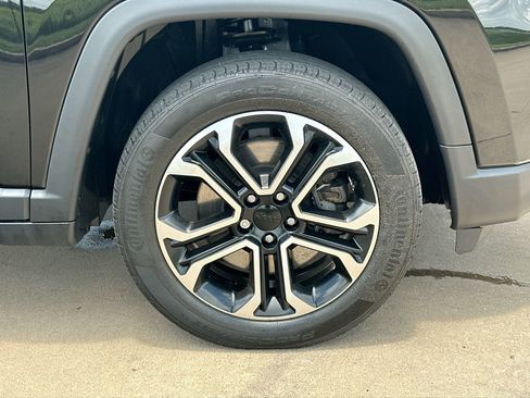 Used 2023 Jeep Compass Limited image 10