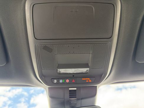 Used 2026 Chevrolet Traverse LT AWD/4WD image 34