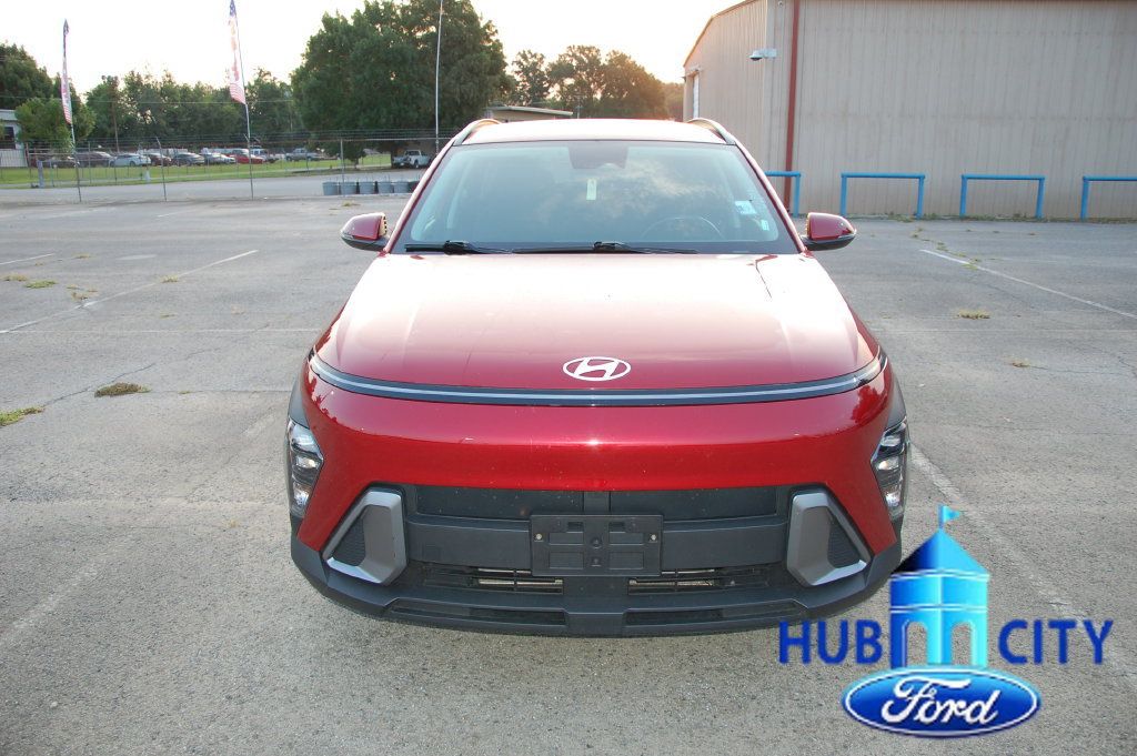Used 2025 Hyundai Kona SEL FWD image 8