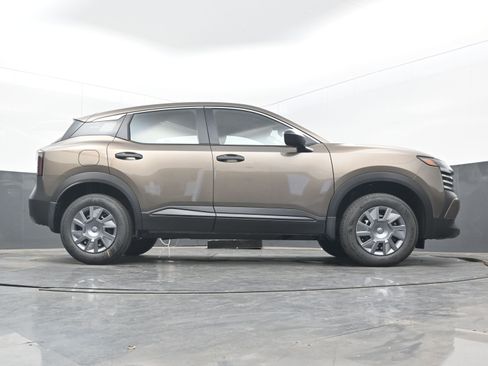 New 2026 Nissan Kicks S image 28