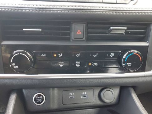 Used 2023 Nissan Rogue S FWD image 22