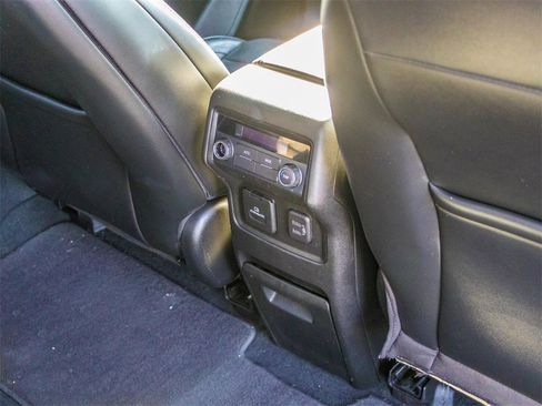 Used 2019 GMC Acadia SLT image 23