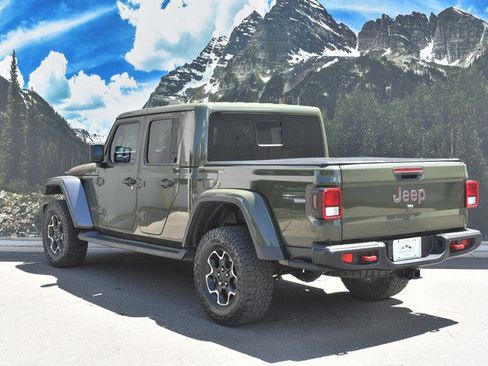 Used 2023 Jeep Gladiator Rubicon w/ Cold Weather Group AWD/4WD image 9