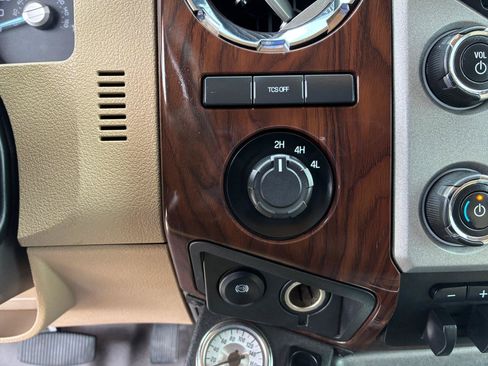 Used 2016 Ford F350 Lariat w/ Lariat Ultimate Package AWD/4WD image 29