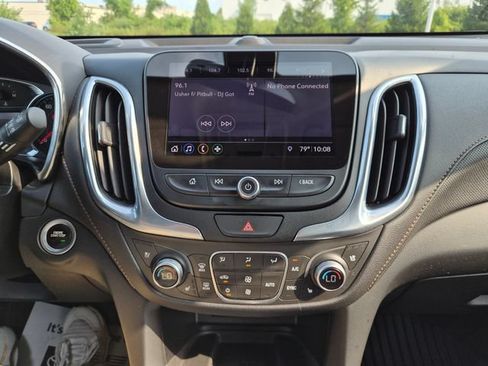 Used 2020 Chevrolet Equinox Premier FWD image 22