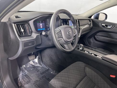 Used 2023 Volvo XC60 B5 Core w/ Protection Package Premier FWD image 9