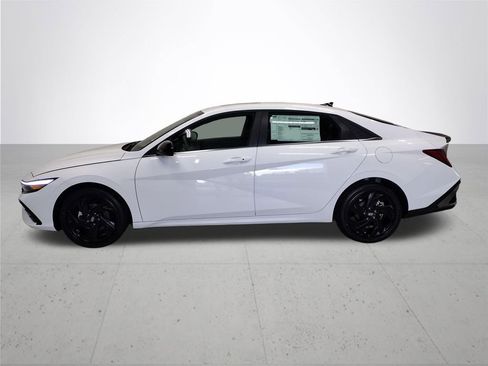 New 2026 Hyundai Elantra SEL Sport FWD image 9