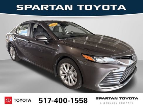 Used 2024 Toyota Camry LE AWD/4WD image 8