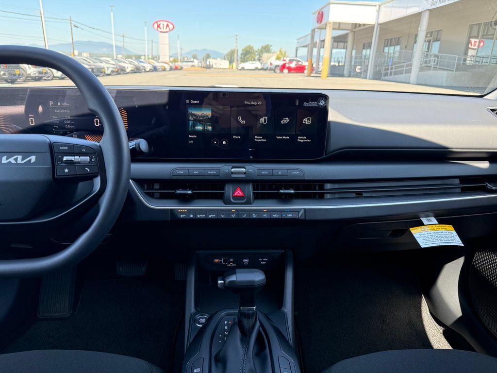 New 2026 Kia K4 FWD image 21