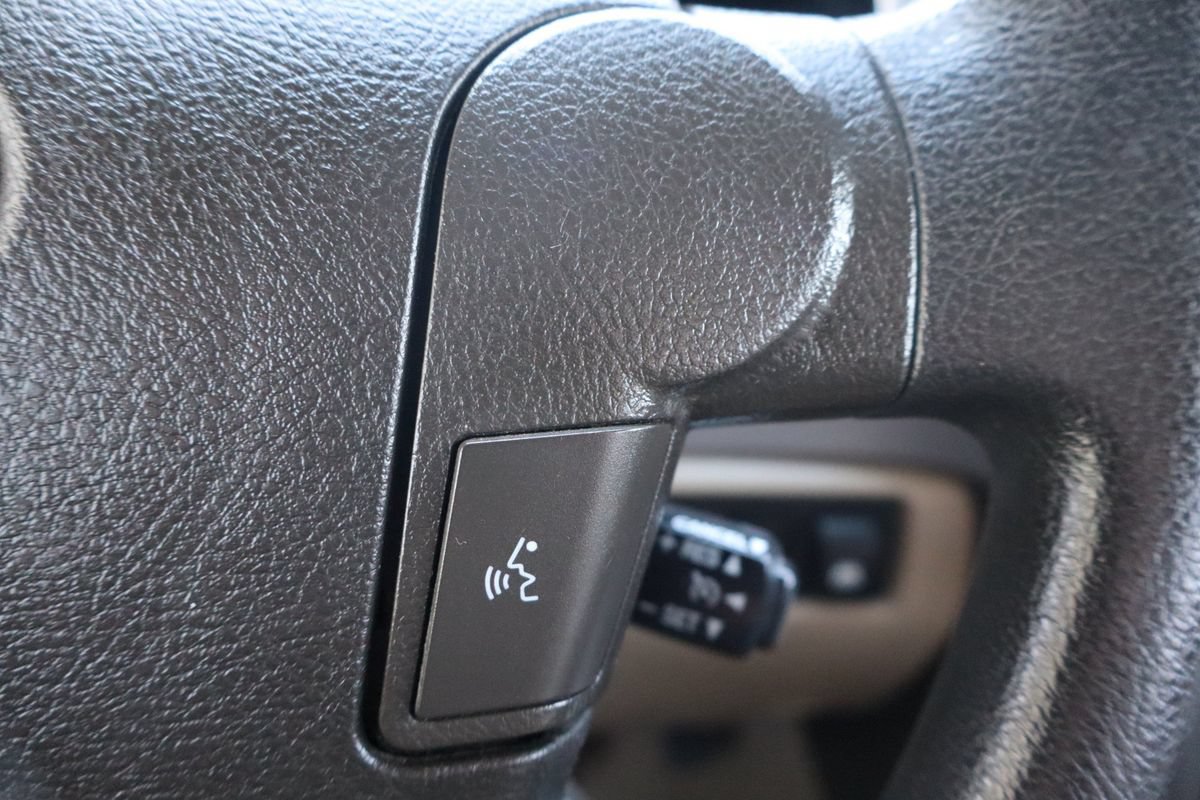 Used 2010 Toyota Tundra 2WD CrewMax w/ SR5 Pkg image 30