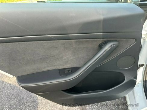 Used 2023 Tesla Model 3 Standard Range image 16