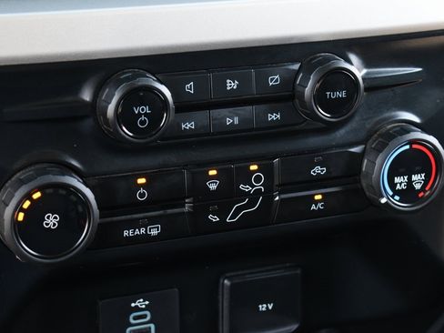 Used 2024 Ford F350 XLT image 30