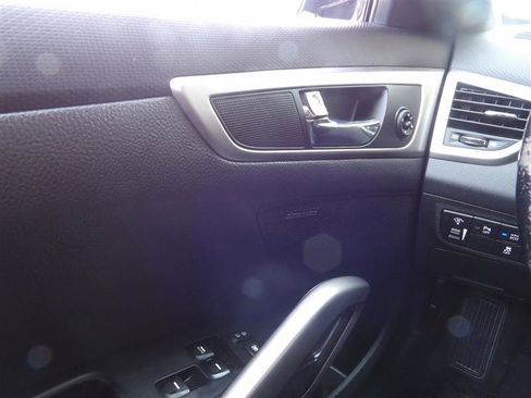 Used 2016 Hyundai Veloster w/ Option Group 03 FWD image 23