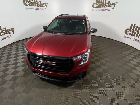 Certified 2023 GMC Terrain SLT w/ Infotainment Package II AWD/4WD image 3