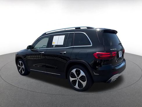 Used 2025 Mercedes-Benz GLB 250 4MATIC image 10