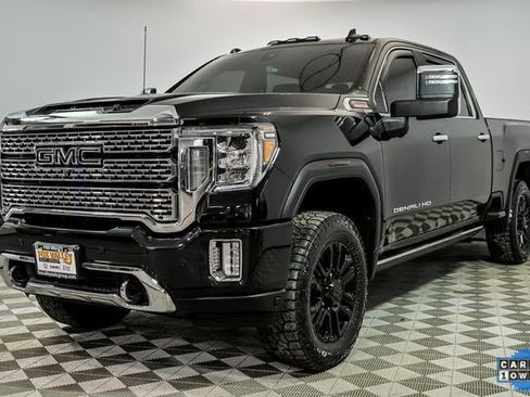 Used 2021 GMC Sierra 2500 Denali w/ Denali Black Diamond Edition image 4