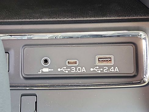 Certified 2025 Subaru Ascent Premium AWD/4WD image 23