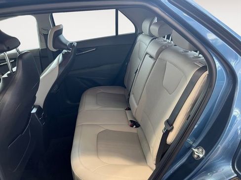 Used 2023 Kia Niro EX FWD image 11