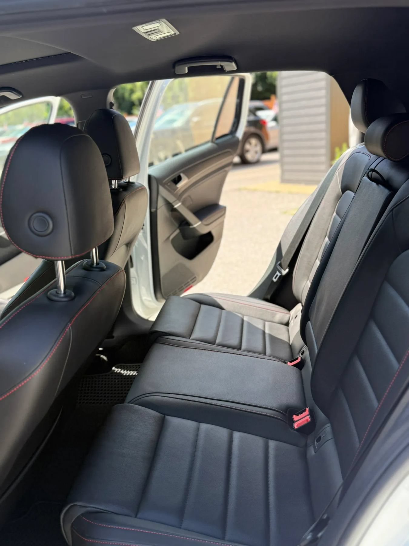Used 2021 Volkswagen GTI SE FWD image 17