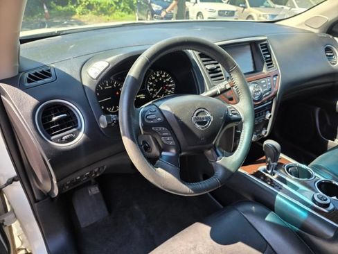 Used 2015 Nissan Pathfinder Platinum AWD/4WD image 13