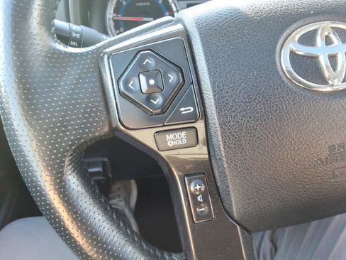 Used 2018 Toyota 4Runner TRD Off-Road Premium image 29