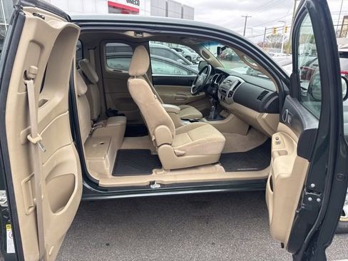 Used 2010 Toyota Tacoma 4x4 Access Cab image 4