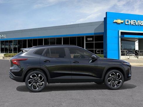 New 2026 Chevrolet Trax RS w/ Sunroof Package FWD image 5