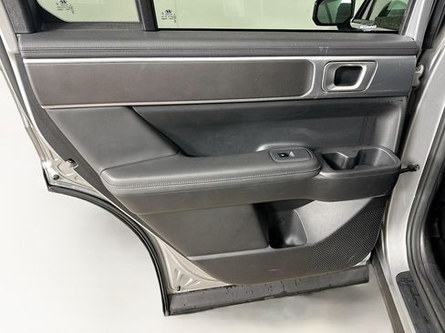 Used 2025 Hyundai Santa Fe SEL AWD/4WD image 25