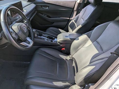Used 2025 Honda Accord Touring image 17