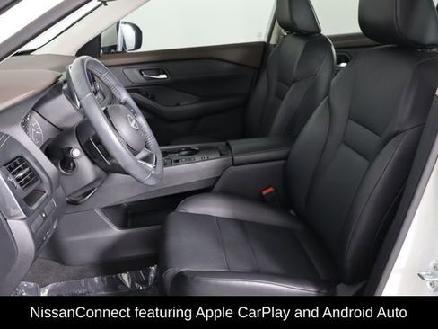 Used 2023 Nissan Rogue SV w/ SV Premium B Package image 14