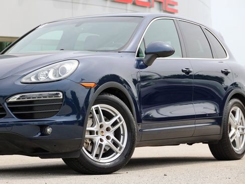 Used 2012 Porsche Cayenne S AWD/4WD image 7