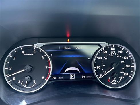 Used 2023 Nissan Sentra SR w/ SR Premium Package image 14