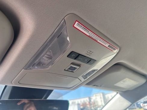 Used 2022 Toyota RAV4 LE image 14