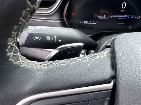 Used 2023 Jeep Grand Cherokee Altitude AWD/4WD image 16