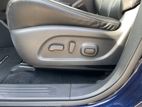 Used 2023 Nissan Murano SV image 12