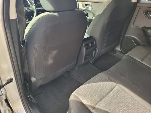 Certified 2023 Nissan Rogue SV FWD image 14