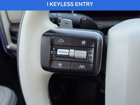 Used 2024 Hyundai Santa Fe Calligraphy image 30