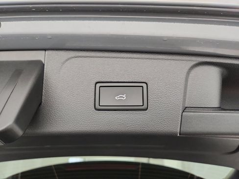 New 2026 Volkswagen Atlas Peak Edition AWD/4WD image 40