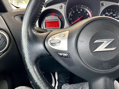 Used 2014 Nissan 370Z Coupe image 10