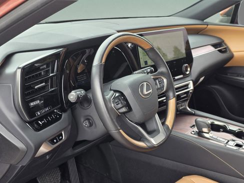 Certified 2025 Lexus RX 350 Premium w/ Accessory Package (Z1) image 10