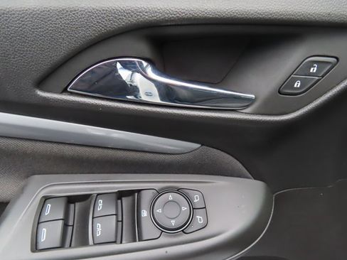 Used 2023 Chevrolet Bolt EUV LT image 13