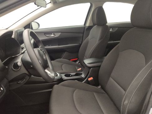 Used 2021 Kia Forte LXS FWD image 17
