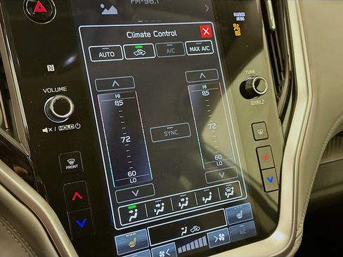 Used 2024 Subaru Outback Premium image 23