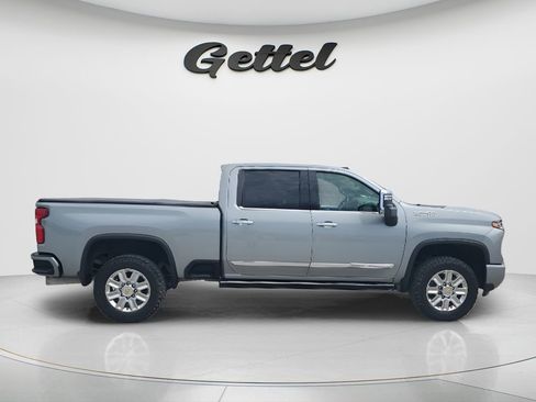 Used 2024 Chevrolet Silverado 2500 High Country w/ High Country Premium Package AWD/4WD image 4