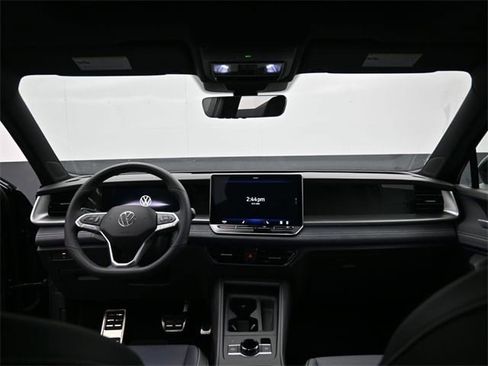 New 2026 Volkswagen Tiguan SE R-Line image 10