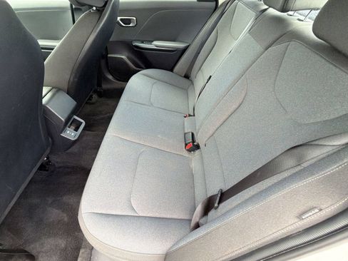 Used 2025 Kia K4 FWD image 26