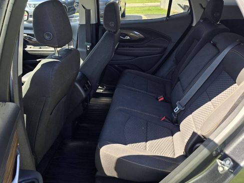 Used 2018 GMC Terrain SLE w/ Driver Convenience Package AWD/4WD image 11
