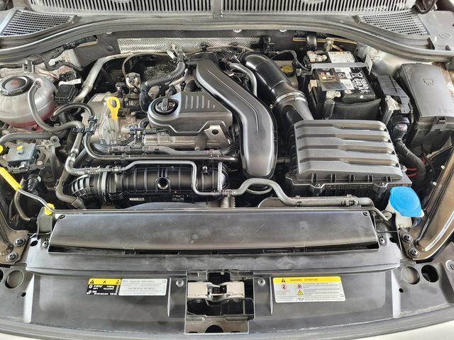 Used 2025 Volkswagen Jetta SE FWD image 27